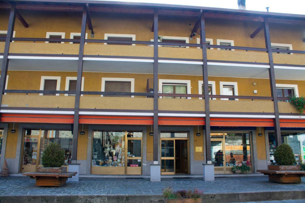Trilocale In Centro A Chiesa Valmalenco Apartment Chiesa in Valmalenco Bagian luar foto
